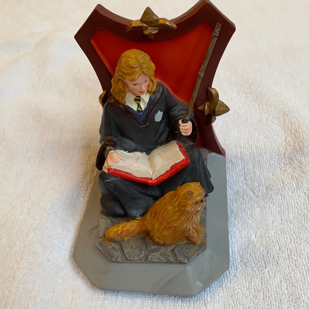 Hermione Granger book end